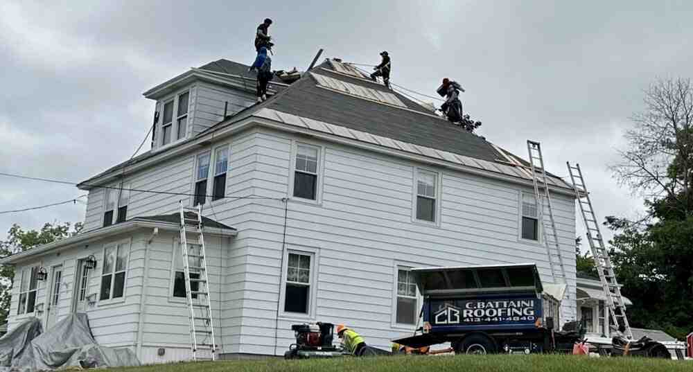How to Install a Roof Without Losing Your Shingles