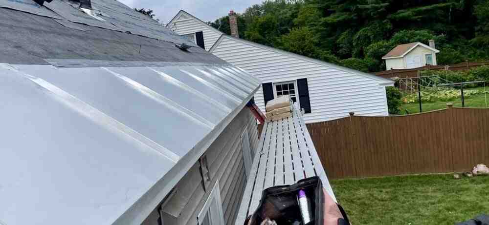 licensed roofers near me